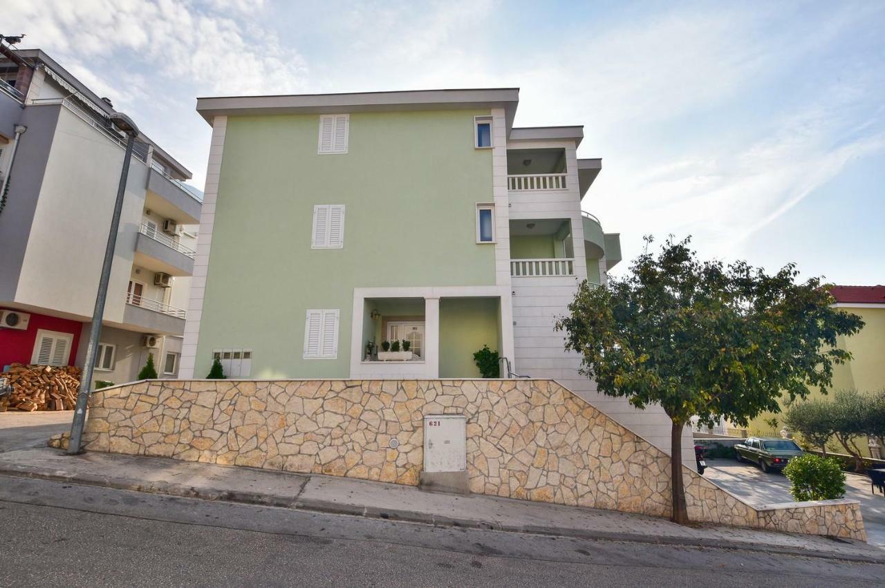 Apartmani Roso Макарска Экстерьер фото