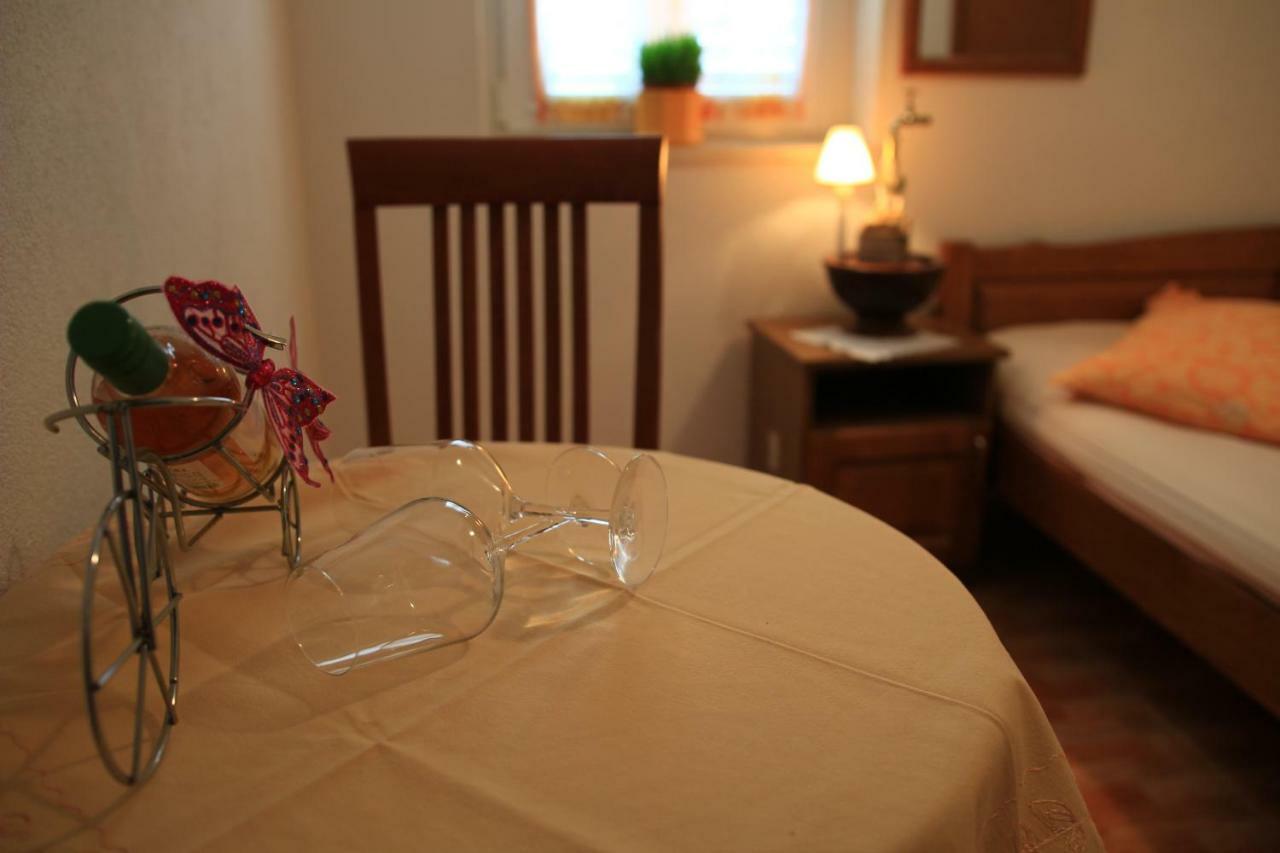 Apartmani Roso Макарска Экстерьер фото
