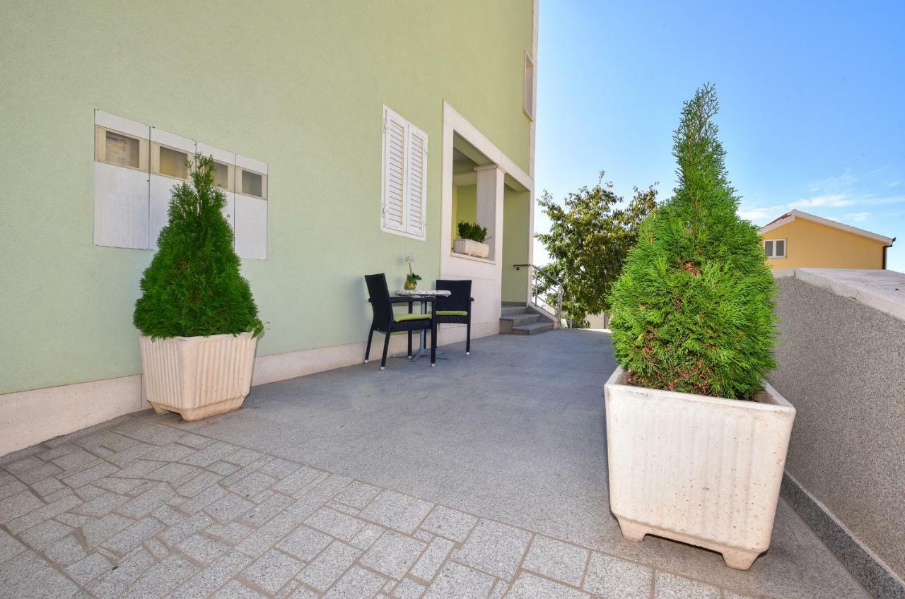 Apartmani Roso Макарска Экстерьер фото