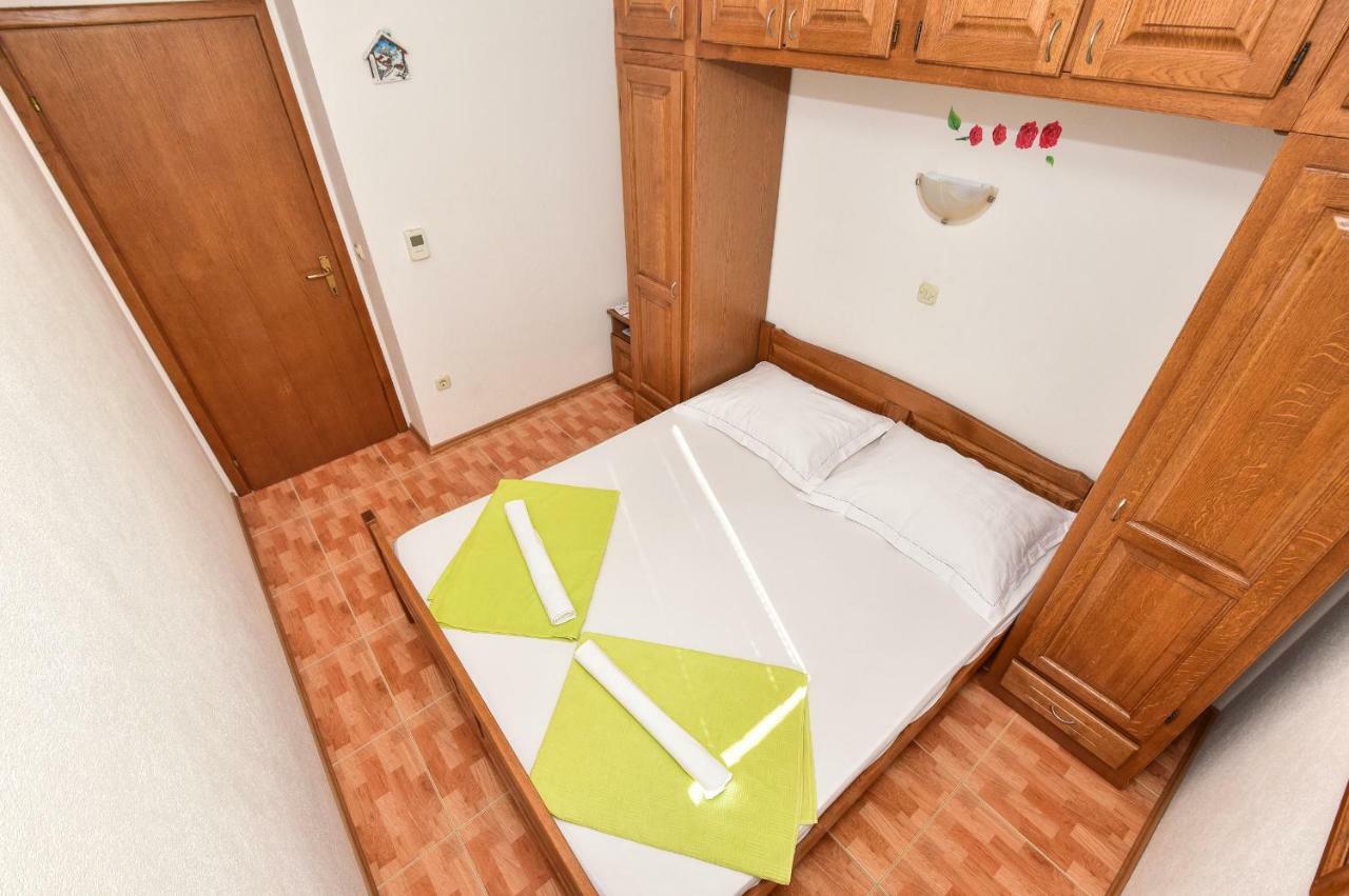 Apartmani Roso Макарска Экстерьер фото