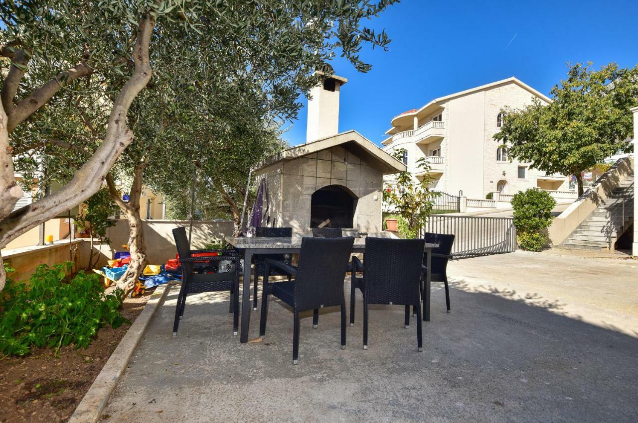 Apartmani Roso Макарска Экстерьер фото