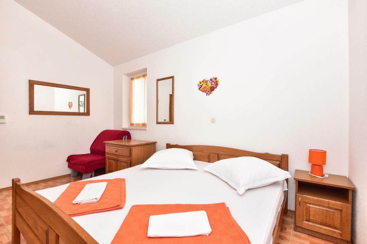 Apartmani Roso Макарска Экстерьер фото