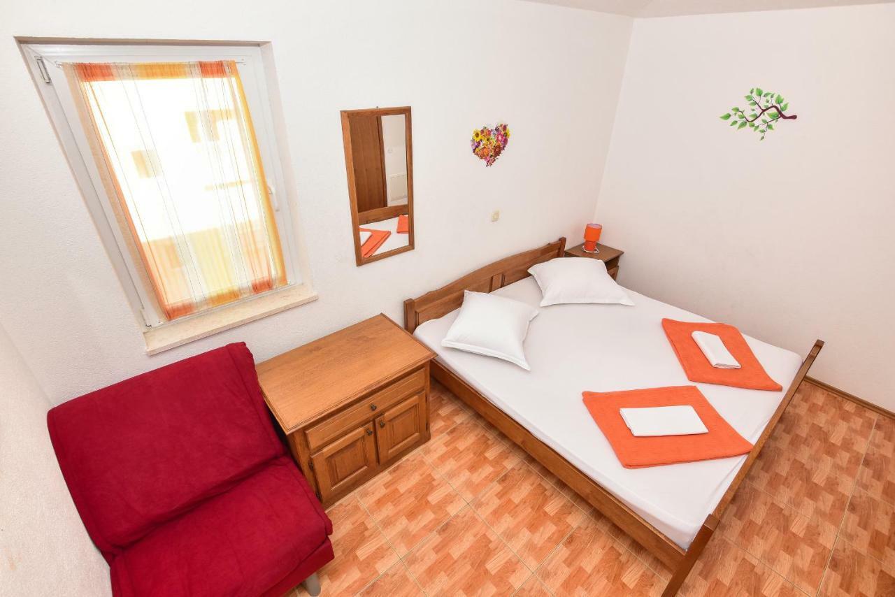 Apartmani Roso Макарска Экстерьер фото