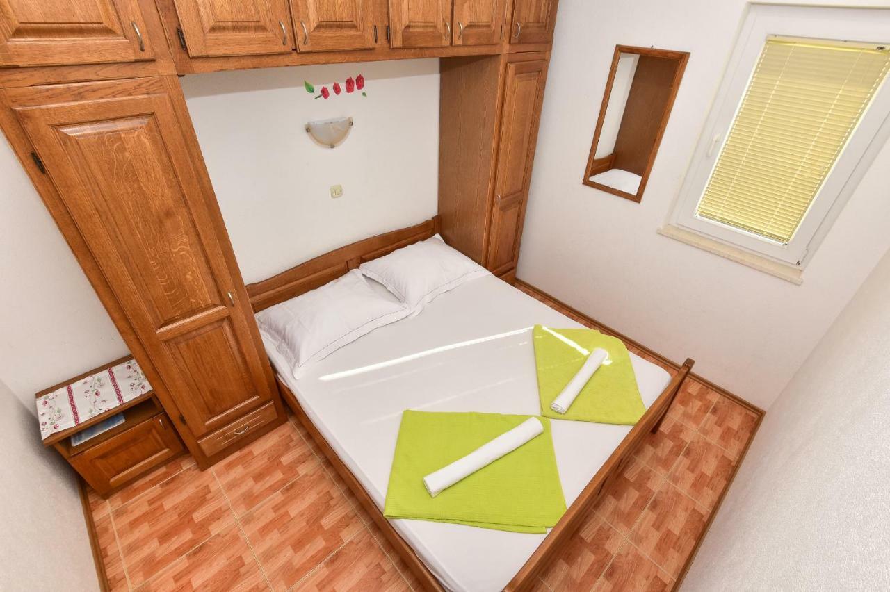 Apartmani Roso Макарска Экстерьер фото